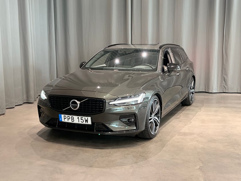 Bild 1 av Volvo V60 B4 II Bensin R-Design Vinterhjul
