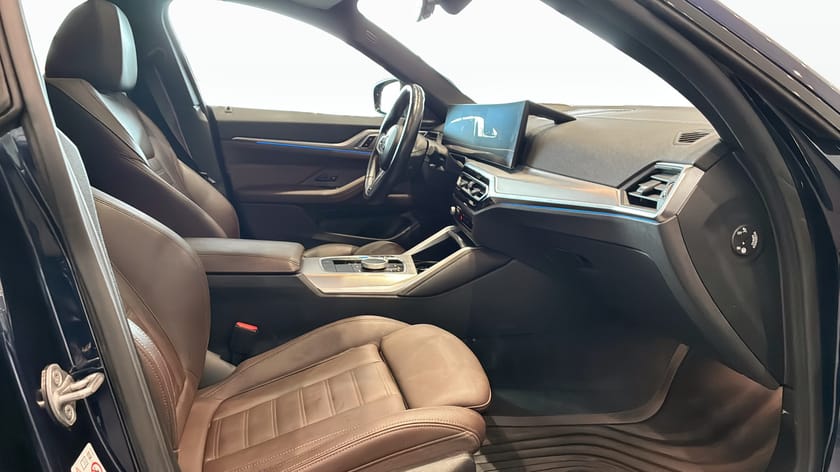 Bild 3 av BMW i4 M50 xDrive Gran Coupé M sport pro, Kolfiber ext, Rattvärme