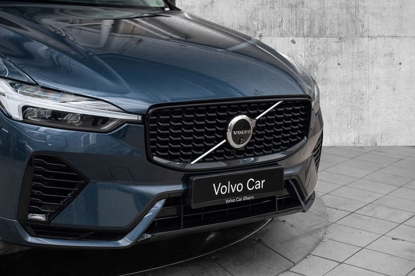 Bilde 3 av Volvo XC60 T6 AWD Plug In Hybrid Ultimate Dark 350Hk. Topputstyrt