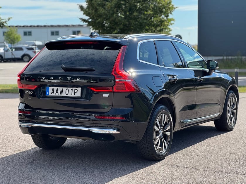 Bild 5 av Volvo XC60 Recharge T6 AWD Core Dragkrok 360 kamera Navi Pano