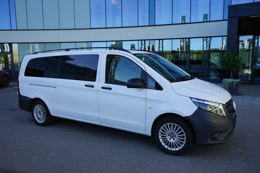 Bilde 1 av Mercedes-Benz V 300d 4MATIC 3.2t Vito 124 CDI Tourer 237 hk. 4x4 / 9 seter
