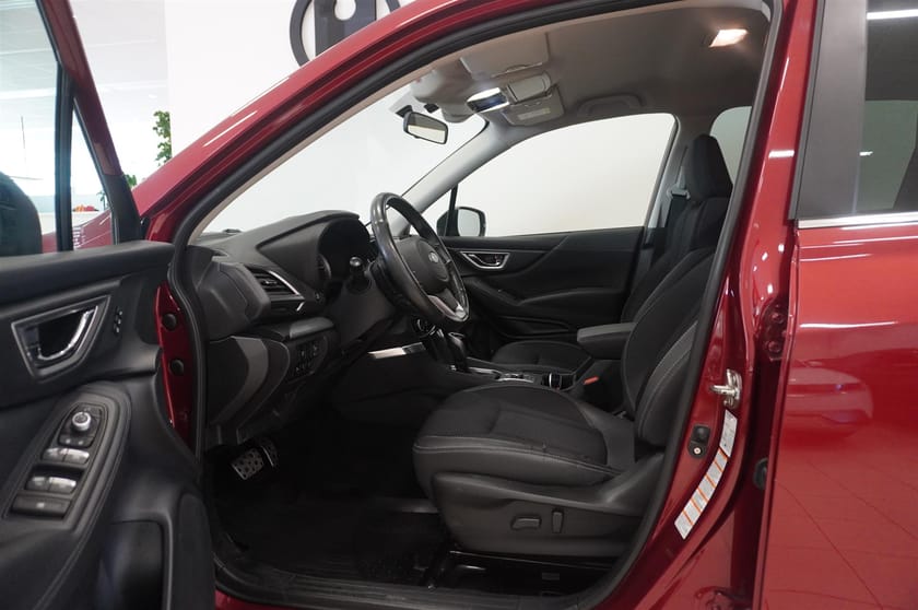 Bild 2 av Subaru Forester e-Boxer Active 150hk