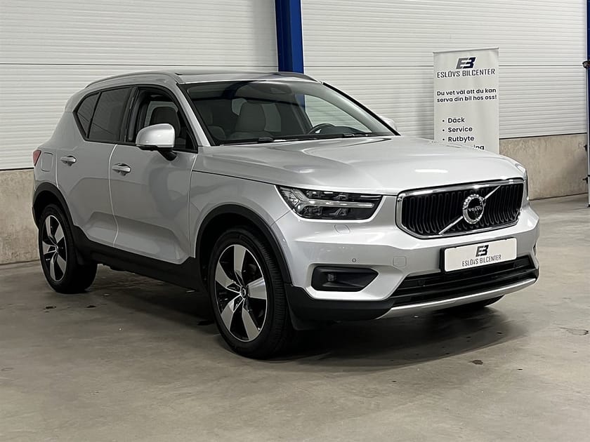 Bild 2 av Volvo XC40 T3 Manuell 156 HK / Momentum Pro / Panorama / harman kardon /
