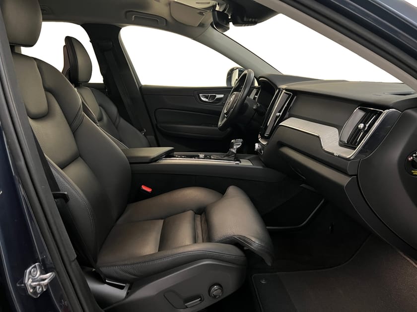 Bild 4 av Volvo XC60 T5 II AWD Inscription | 360 | HUD | Drag |