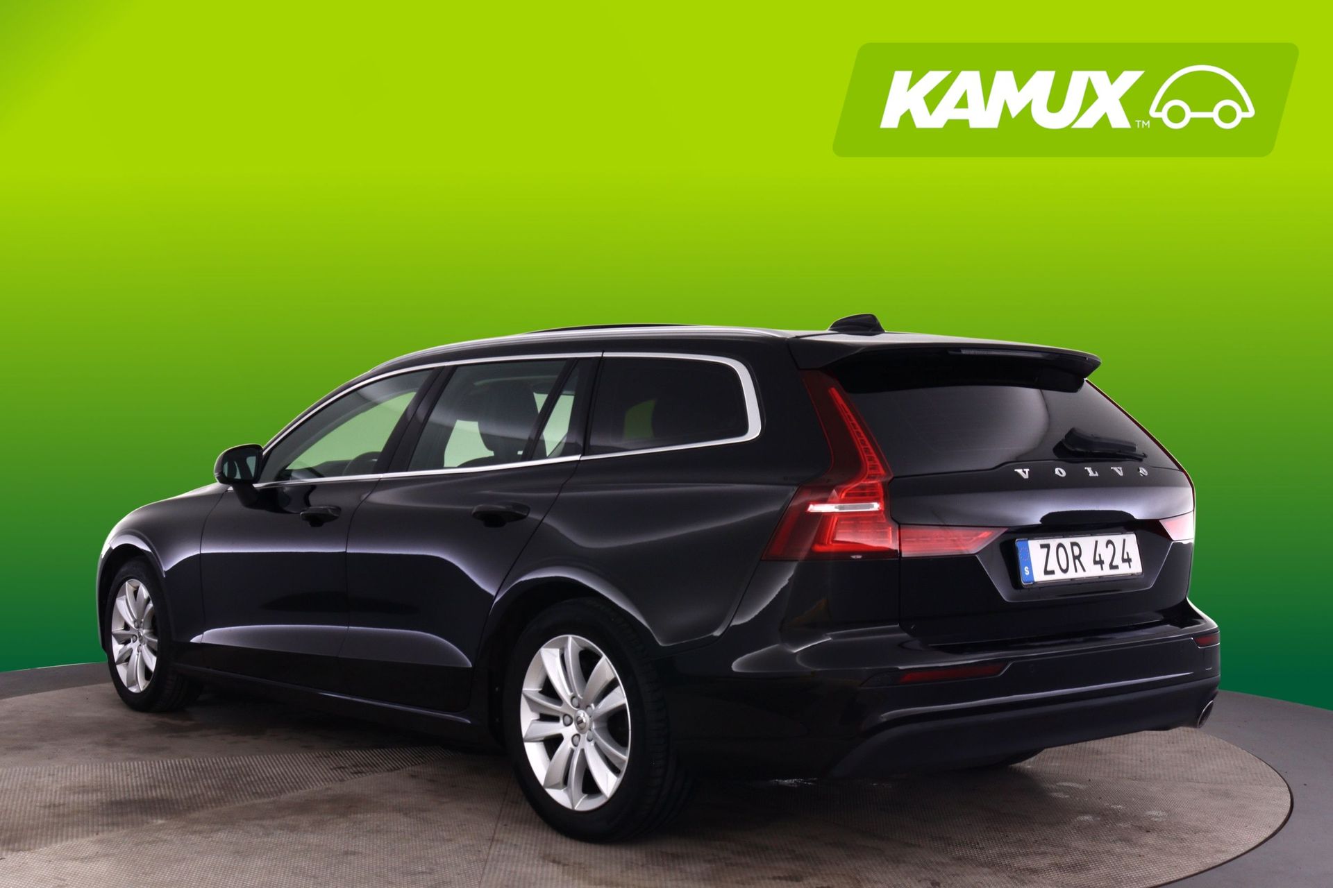 Volvo V60 D3 Momentum Advanced 2019, photo 5/10