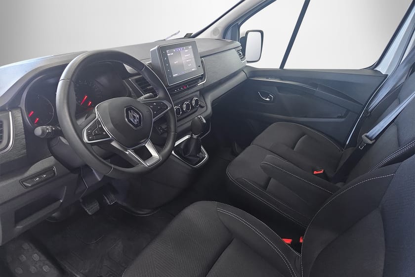 Bild 4 av Renault Trafic Skåpbil NORDIC L2H1 AUT 3,0t 2,0Blue HDi DCi 150Hk BACKKAMERA | ACC | DIESELVÄRMARE