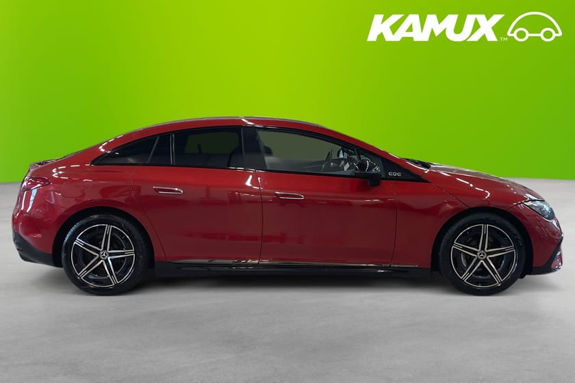 Bild 2 av Mercedes-Benz EQE 300 AMG SE Edition Drag Kamera 245hk