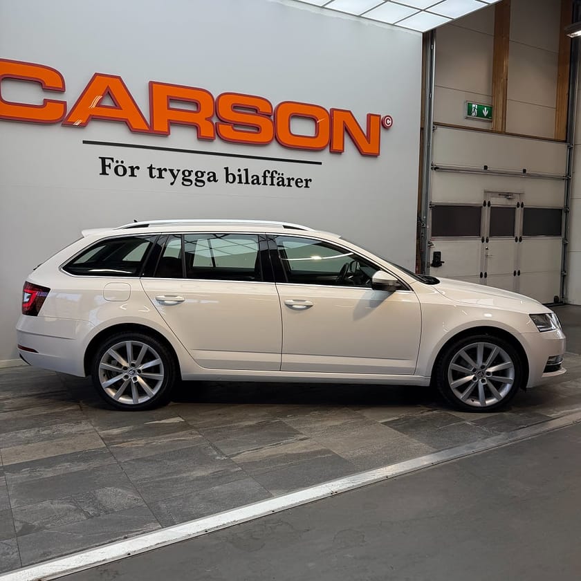 Bild 3 av Škoda Octavia Kombi Skoda 2.0 TDI SCR 4x4 Style Värmare AppCarplay Dragkrok