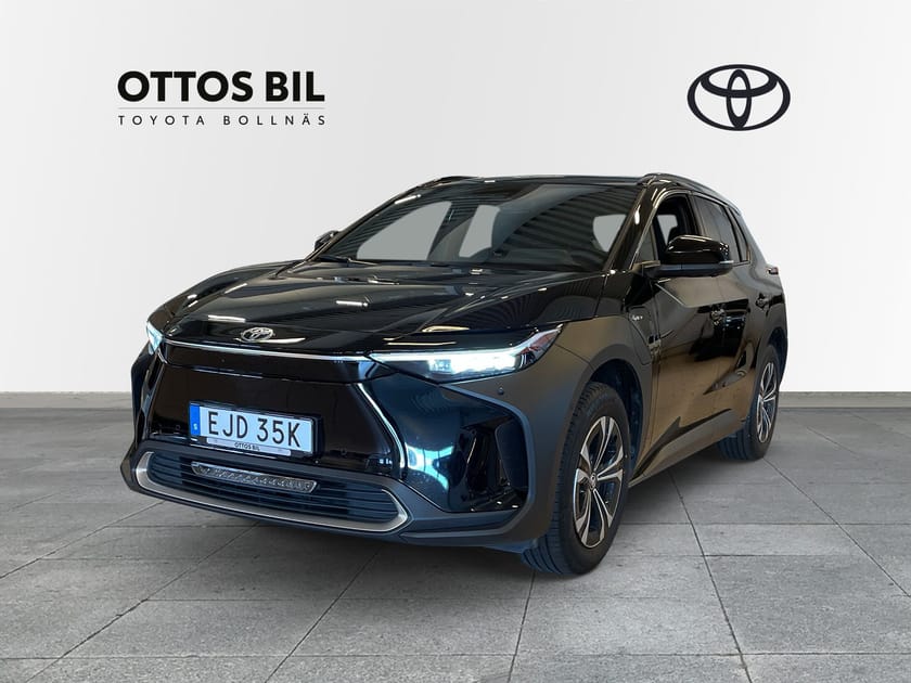Bild 1 av Toyota bZ4X 71.4 kWh AWD, 217hk - Executive / V-hjul, LED-ramp