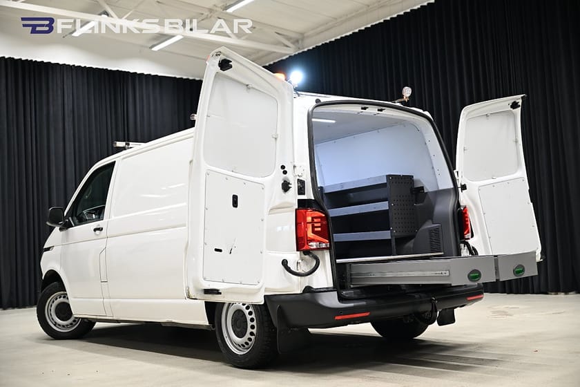 Bild 5 av Volkswagen Transporter 4Motion DSG 150HK L2|Inredd|Dubbelgolv|Dubbeldörr|SeUtr