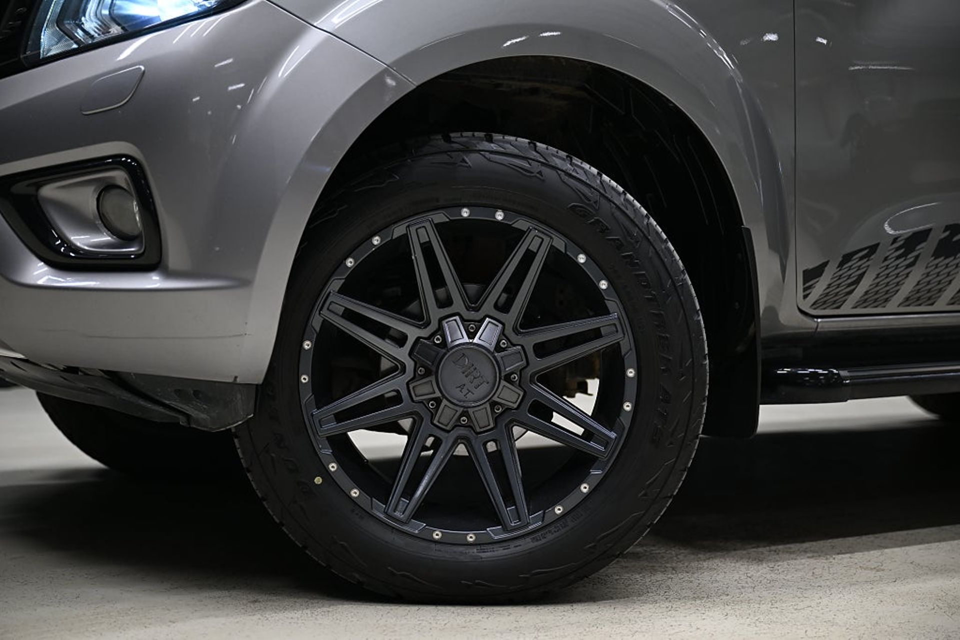 Nissan Navara 2.3 dCi 190HK Automat 2019, kuva 4/10