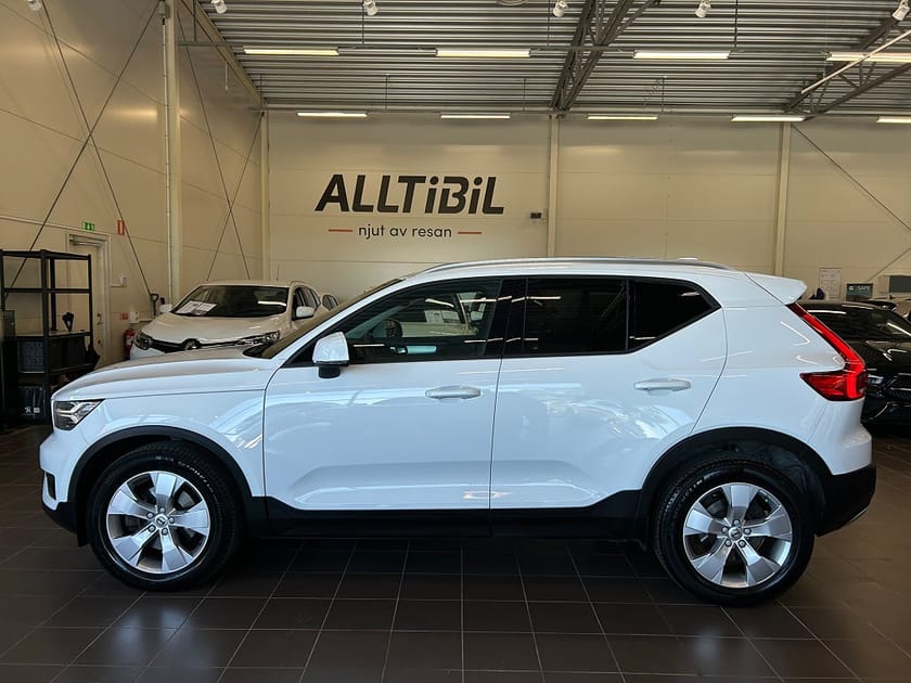 Bild 4 av Volvo XC40 D3 AWD Geartronic Momentum Pro Kamera/Adap Fart/Värmare