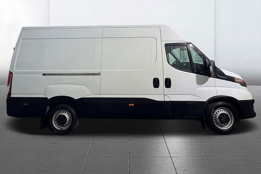 Bild 5 av Iveco Daily 35-140 Van Skåpbil 2.3 JTD Hi-Matic Värmare 3-sits MOMS 136hk