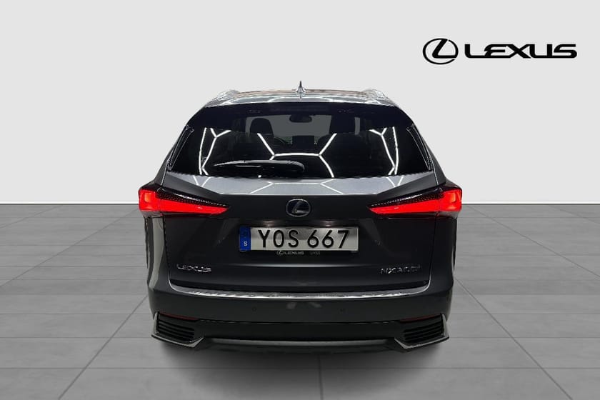 Bild 3 av Lexus NX 300h AWD EXECUTIVE V-HJUL DRAG