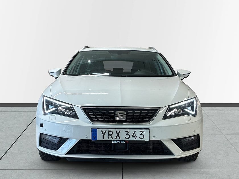 Bild 2 av SEAT Leon ST 2.0 TDI 4Drive Xcellence S&V-däck Drag Mvärme Bkamera