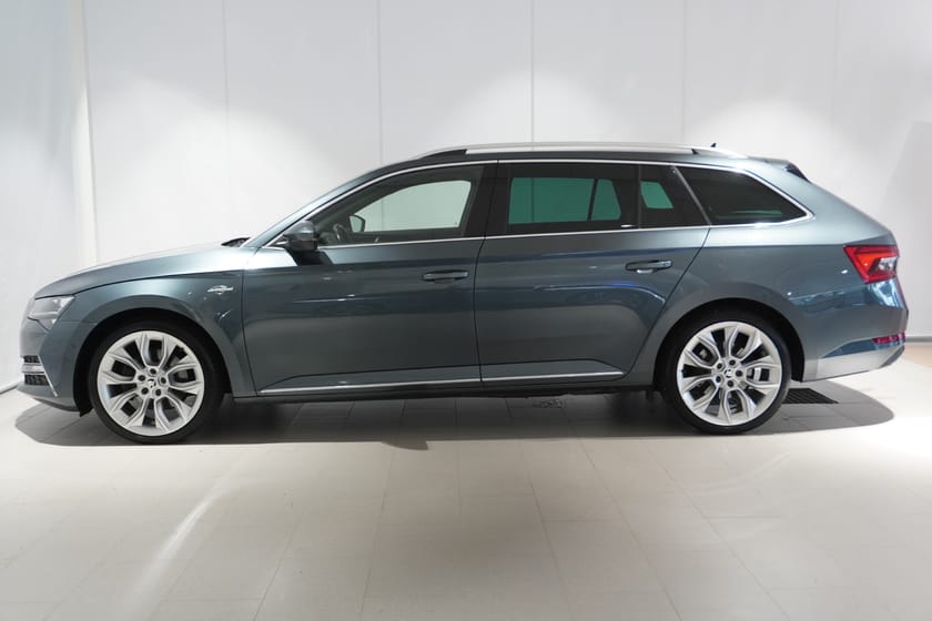 Bilde 3 av Škoda Superb iV Combi