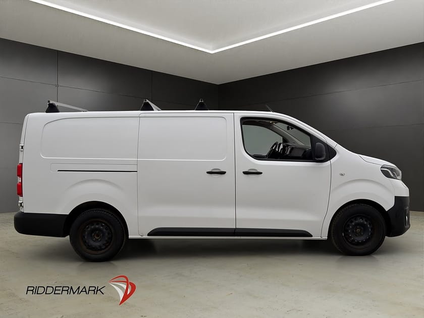 Bild 2 av Toyota Proace L3 Fjärr-Värmare PDC Dragkrok 3-Sits HUD Moms