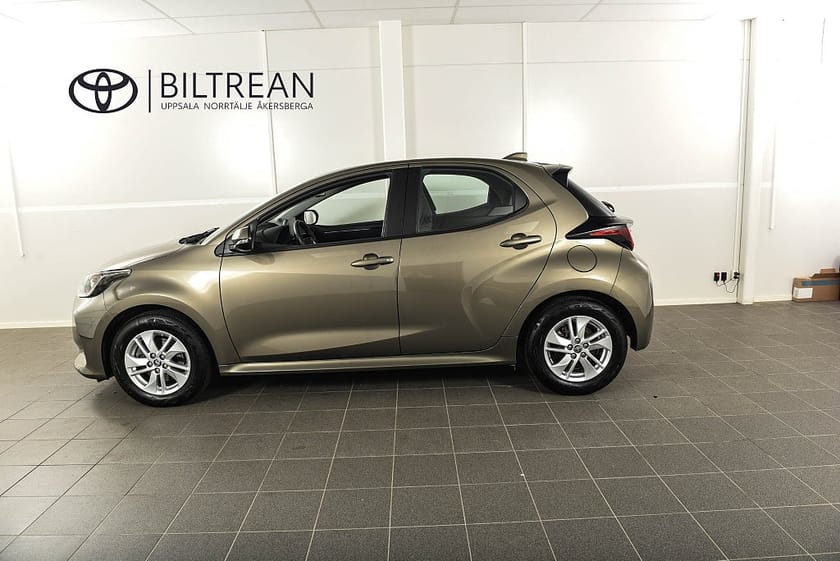 Bild 2 av Toyota Yaris Hybrid 1.5 Elhybrid Active Komfortpaket Kamera Rattvärme