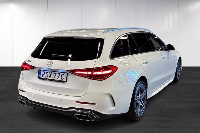Bild 3 av Mercedes-Benz C 300 T e 9G-Tronic | AMG | Drag | Minnespaket | Backkamera |