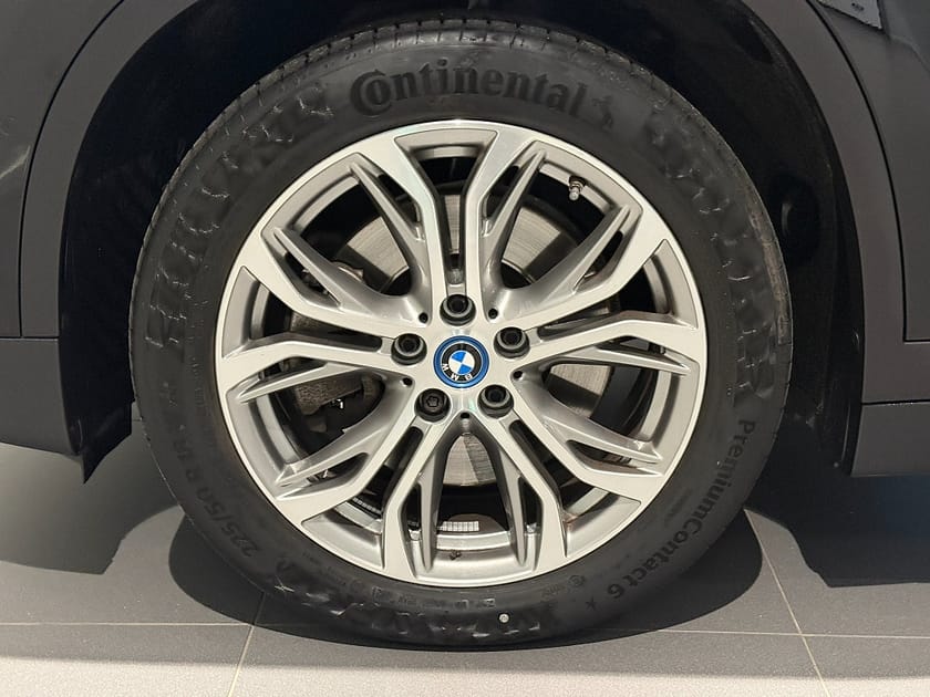 Bild 5 av BMW X1 xDrive25e Sport Line Elstol m minne Adpt Farth Head-up