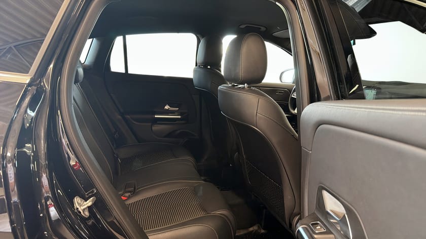 Bild 5 av Mercedes-Benz GLA 200 SE Edition Drag Navi
