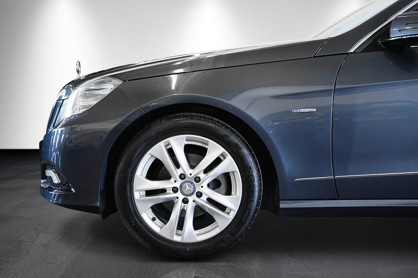 Bild 3 av Mercedes-Benz E 200 T CGI BE BlueEFFICIENCY 5G-Tronic Avantgarde