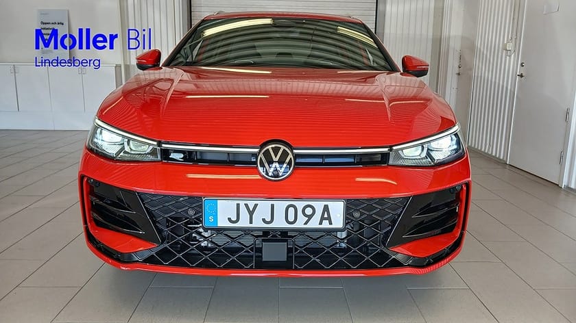 Bild 2 av Volkswagen Passat Variant eHybrid SC R-LINE, 272HK, DSG6, AREA VIEW, DRAG