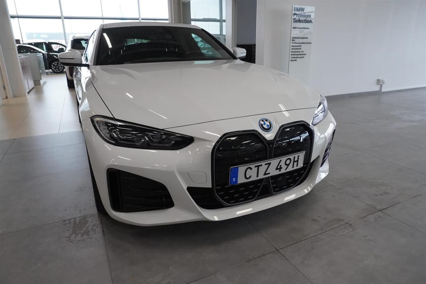 Bild 5 av BMW i4 eDrive40 Gran Coupé M Sport Harman K Drag Park Ass Plus Aktiv Farthållare