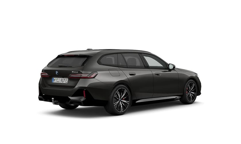 Bild 2 av BMW 550e xDrive Touring M Sport Pro H&K Panorama Sätesvent Drag
