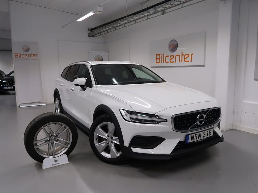 Bild 1 av Volvo V60 Cross Country B4 AWD V-Däck ingår Navi-Kamera-Värmare-VoC-CarPlay-Pil