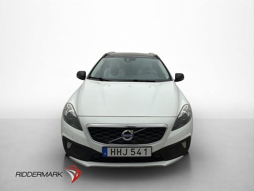 Bild 2 av Volvo V40 Cross Country D3 Momemtum Värmare Pano Dragkrok