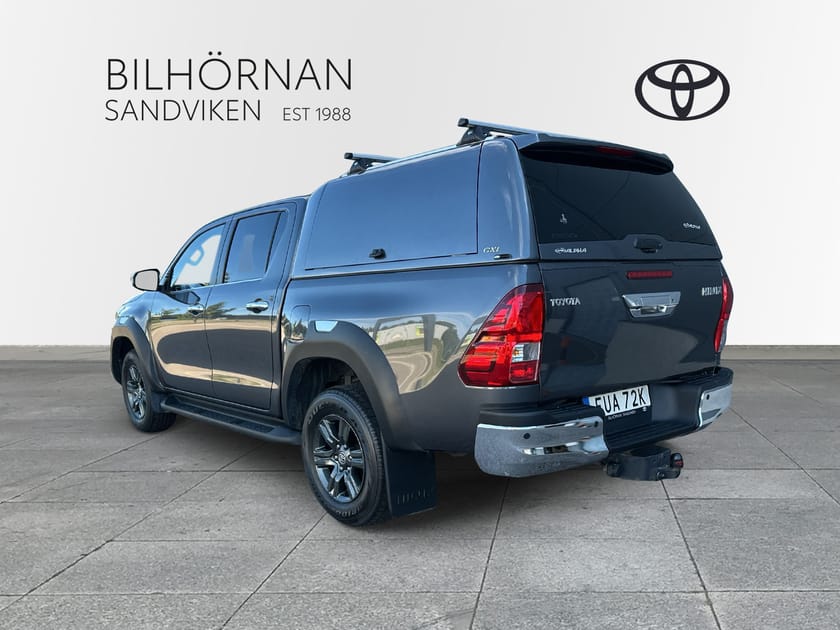 Bild 3 av Toyota Hilux Dubbelhytt D-CAB 2,8 Turbo D-4D 4WD Automat Hero Vinterhjul Dieselvärmare