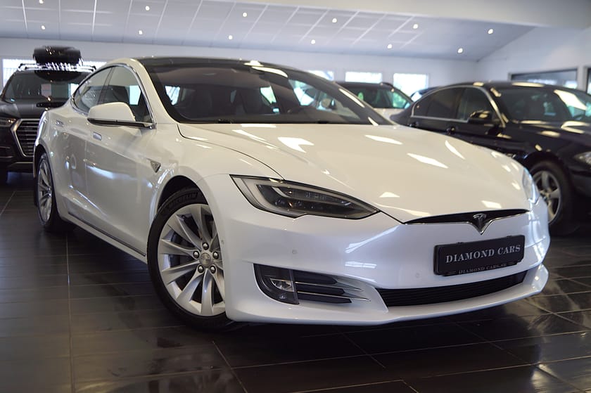 Bild 1 av Tesla Model S 60D 75D