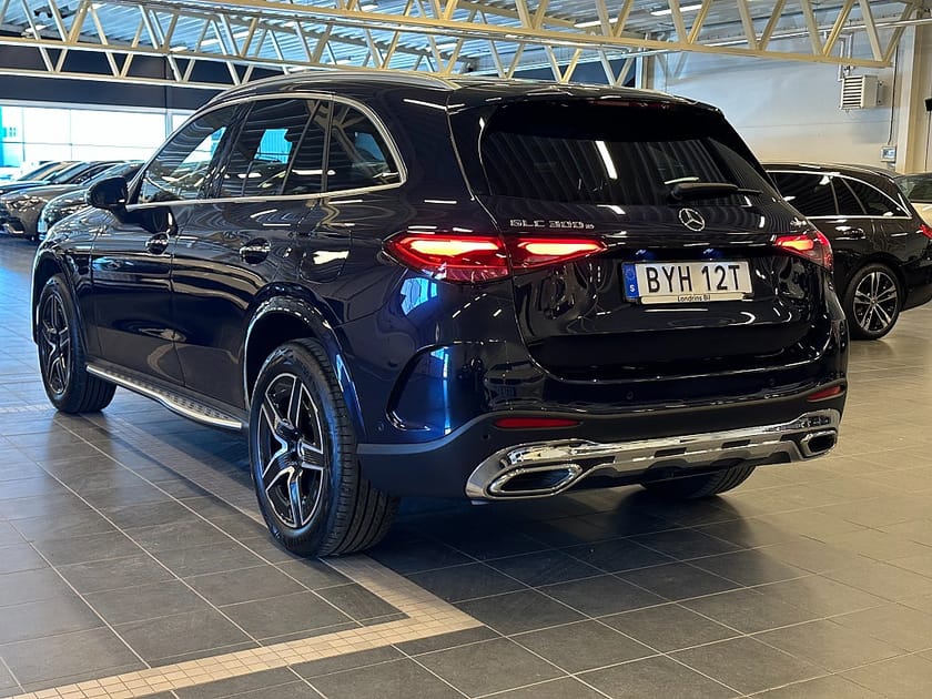 Bild 5 av Mercedes-Benz GLC 300 e 4MATIC 4MATIC, AMG Line, Dragkrok 128 km räckvidd