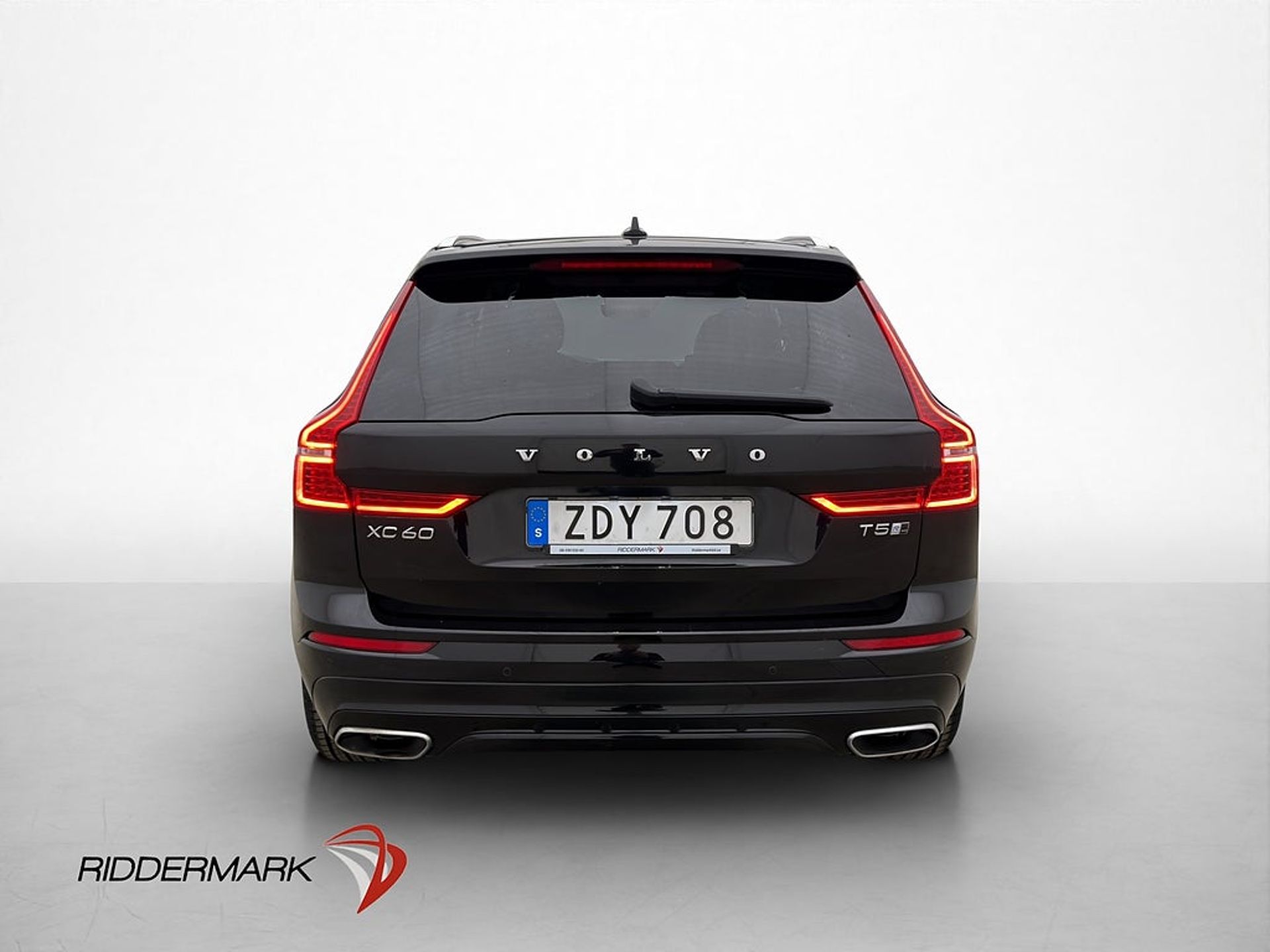 Volvo XC60 2018, photo 7/10