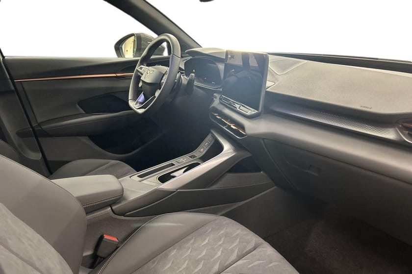 Bild 5 av CUPRA Terramar e-Hybrid 1.5 E-HYBRID, Drag, Keyless, Backkamera