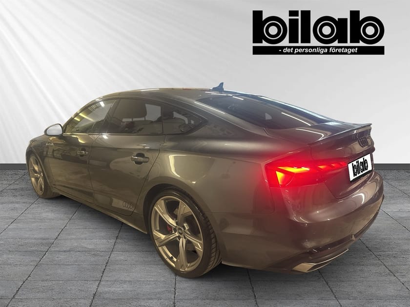 Bild 3 av Audi A5 Sportback 45 TFSI quattro S-line Compitition