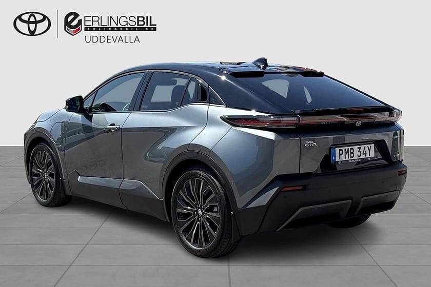 Bild 2 av Toyota C-HR+ C-HR AWD EXECUTIVE PANORAMA JBL // FULLSPEC // OMG LEV!