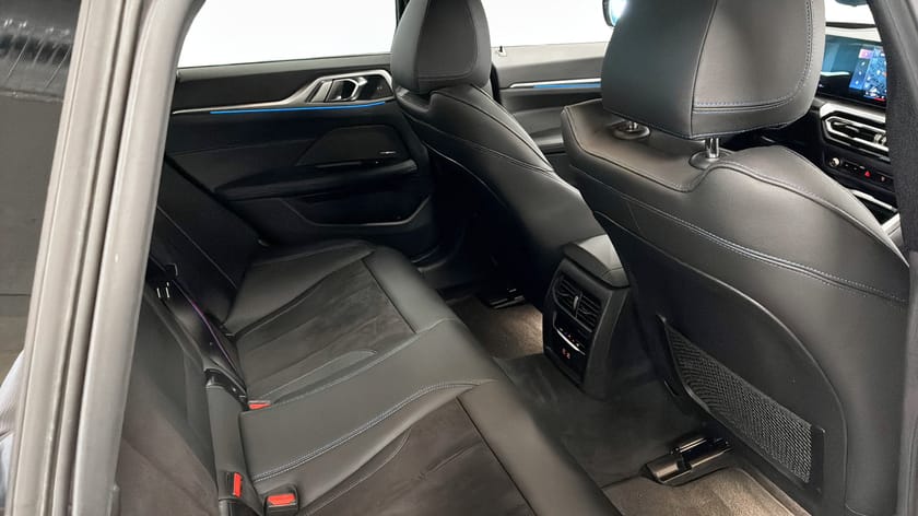 Bild 5 av BMW i4 M50 xDrive Gran Coupé M Sport Pro Driving Assist Pro  360° H/K