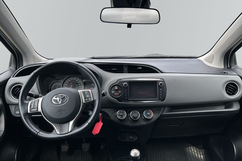 Bild 3 av Toyota Yaris 5-D 1.33 Man Edition Feel