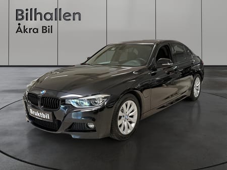 BMW 330e Sedan