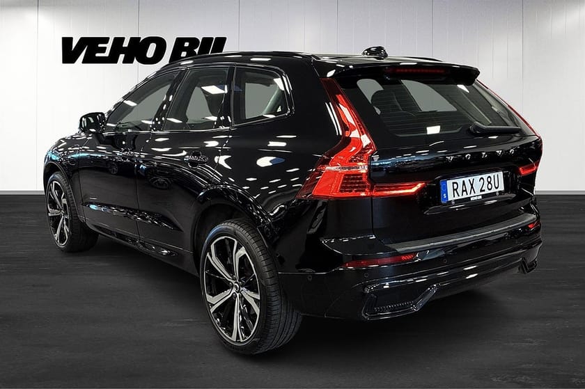 Bild 4 av Volvo XC60 RechargeT6 AWD R-Design Dark Bränslevärmare Pano 360°