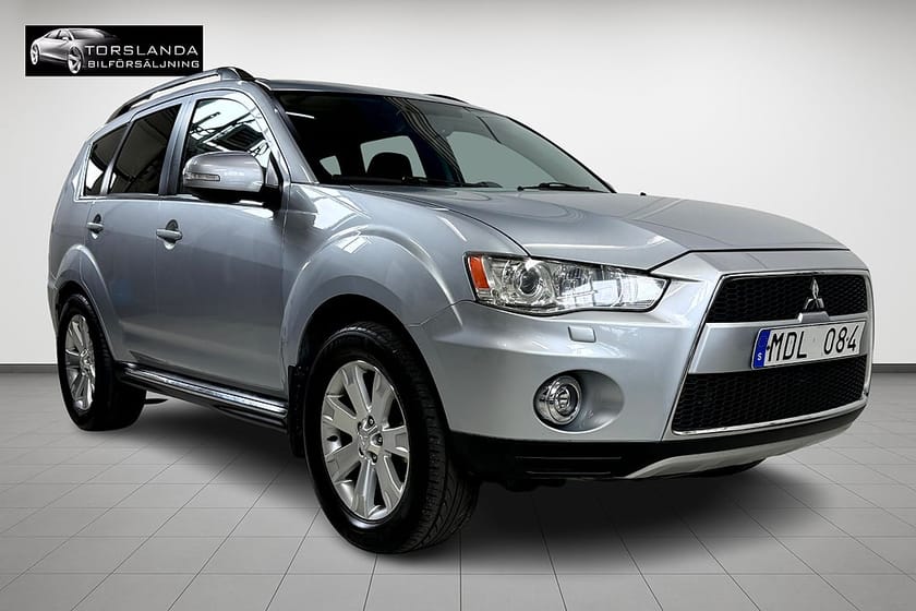 Bild 2 av Mitsubishi Outlander 7-seater 2,2Di-D 156hk AWD Business 7-sits 1 brukare
