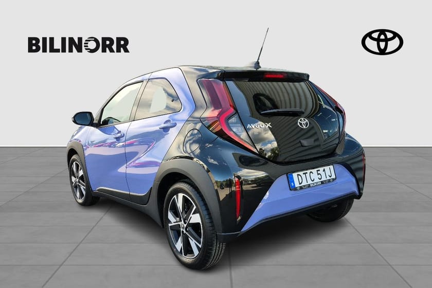 Bild 3 av Toyota Aygo X Hybrid e-CVT Pulse |VHJUL|