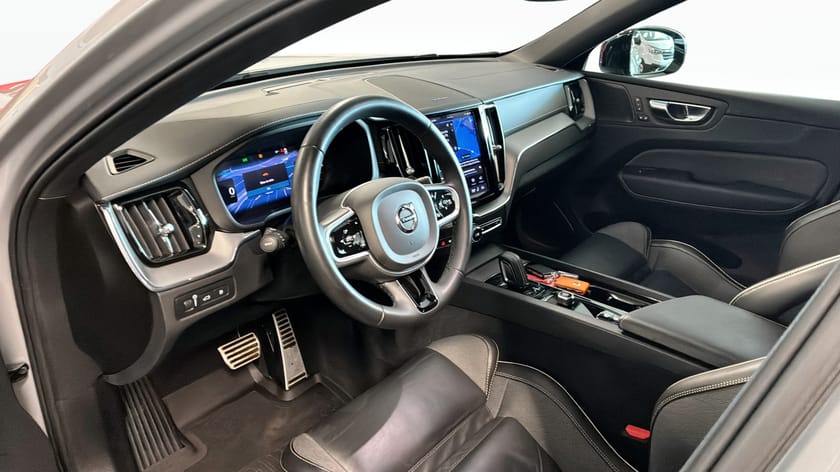 Bild 4 av Volvo XC60 Recharge T8 AWD Värmare H/K Panorama B-kam