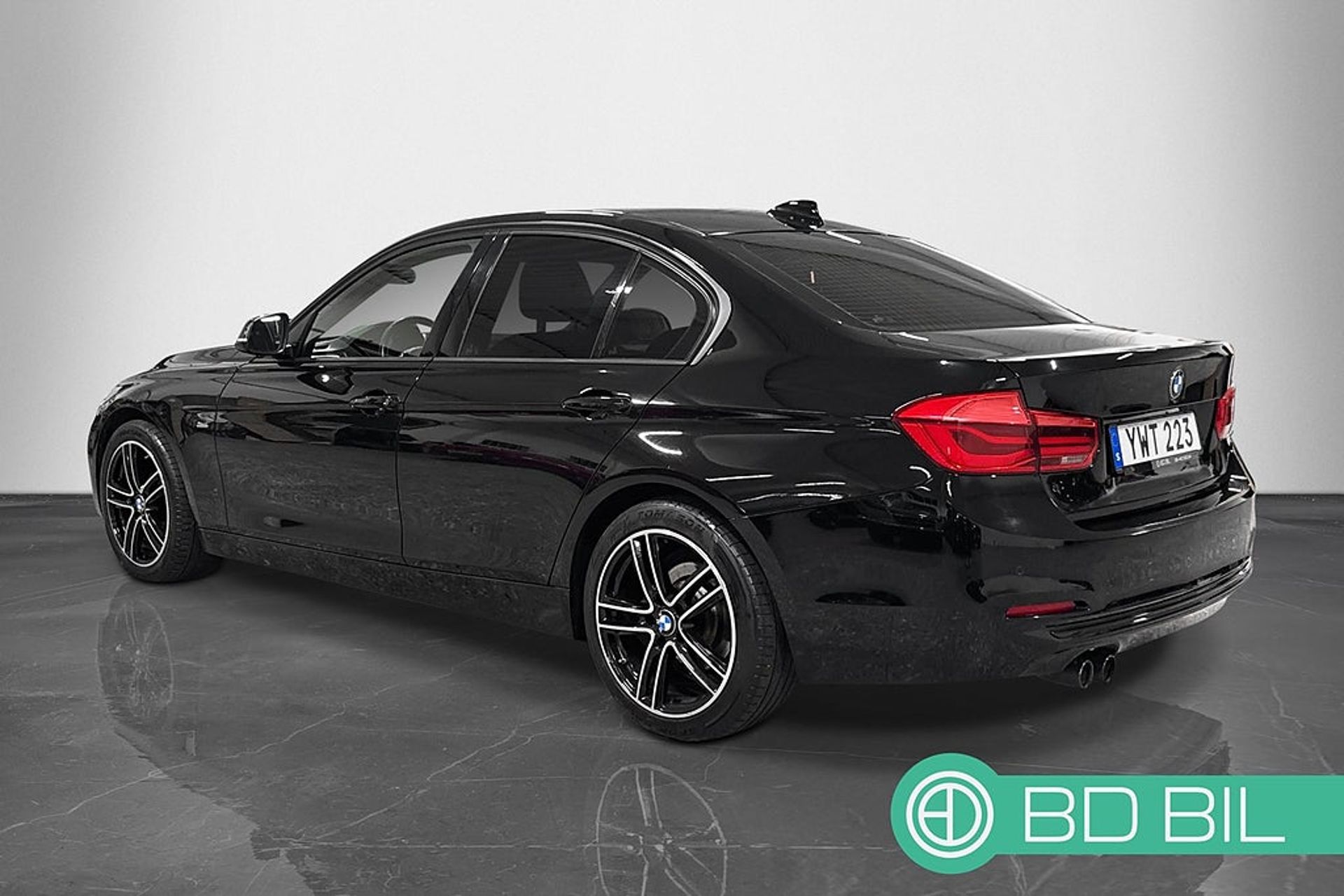 BMW 330 2018, bild 2/10