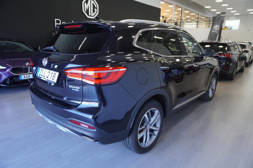 Bild 3 av MG EHS PHEV Luxury Pebble Black