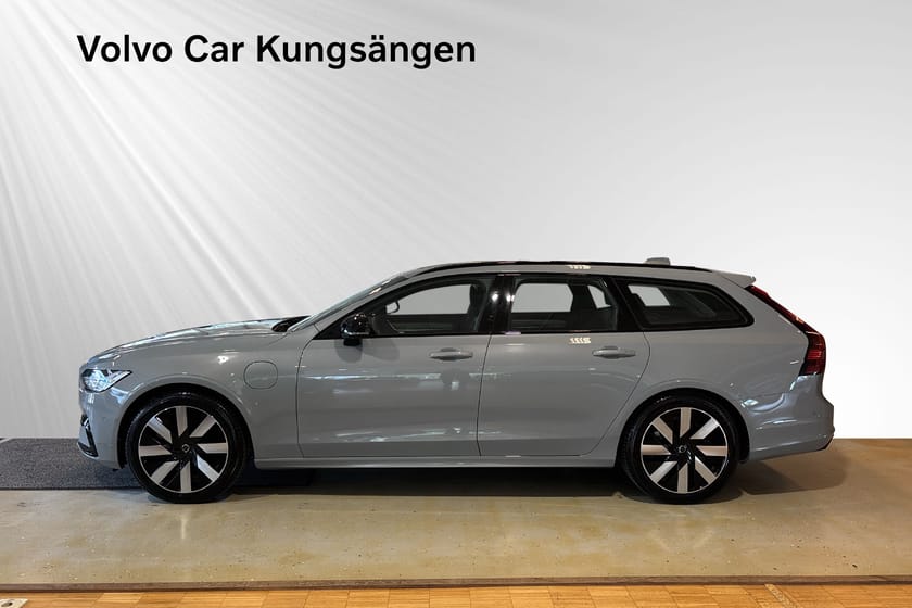 Bild 3 av Volvo V90 T6 Plus Dark Nordic Edition 360/HARMAN/LÄDER