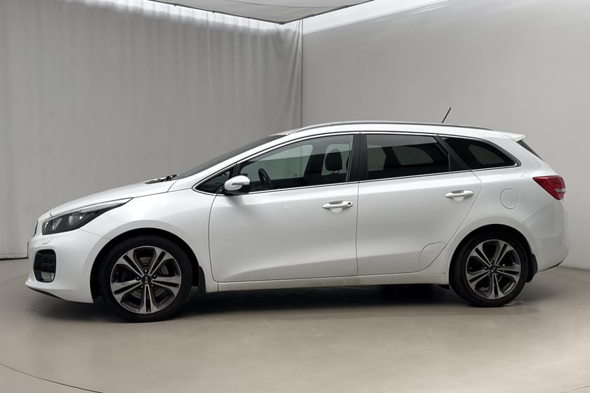 Bild 2 av Kia cee'd_sw Cee'd 1.6 CRDi SW (136hk) GT-Line GPS Backkamera