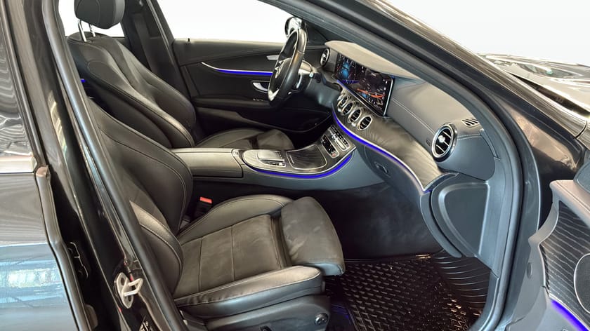 Bild 3 av Mercedes-Benz E 220 T d 4MATIC 220D 4M - AMG LINE 194HK